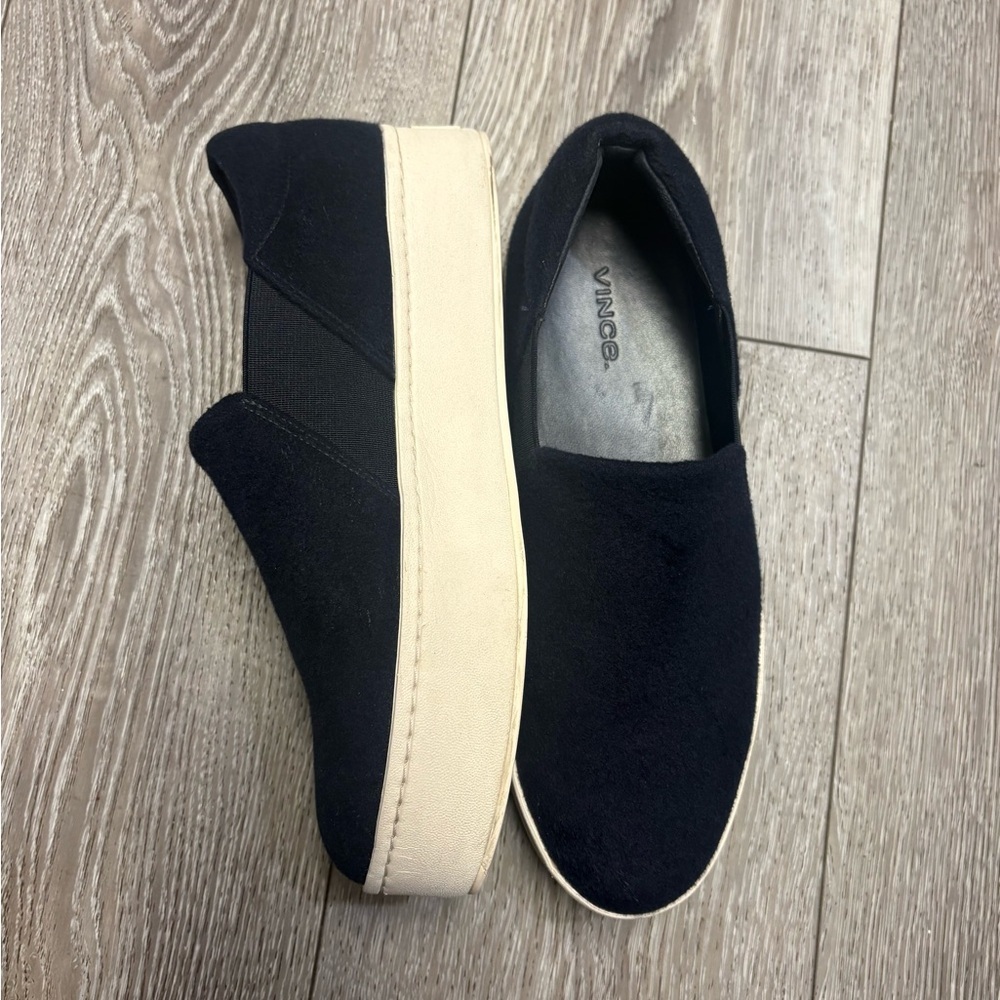 Vince. Womens  Navy and Slip-On Loafers